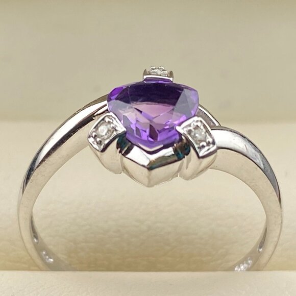 Vtg. 14K White Gold FP Friedman's Inc. 0.75 ct Amethyst & 3 Diamond Ring Sz. 7 - Picture 7 of 15